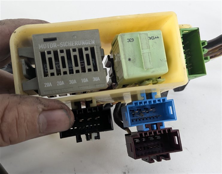 Thumbnail 9: 2014 BMW 328D (F30) 2.0L (N47) ENGINE MOTOR WIRE WIRING HARNESS LOOM w/ FUSE BOX