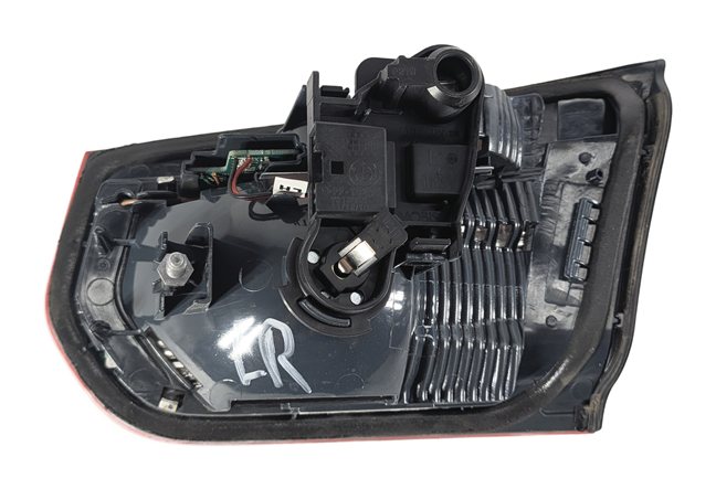 Thumbnail 7: 12-15 BMW 320i 328i 335i M3 (F30) SEDAN LEFT TRUNK INNER TAILLIGHT LIGHT LAMP