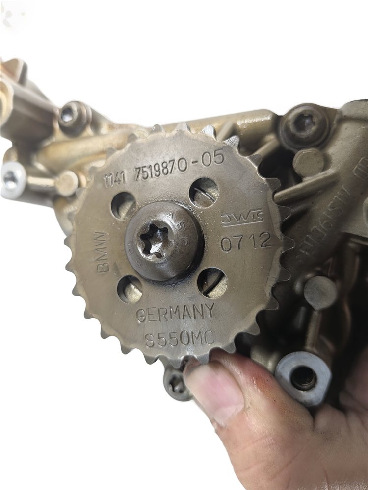 Thumbnail 11: 12-19 BMW 535i 640i 740i (F01 F02 F06 F10) 3.0L N55 ENGINE OIL FLUID PUMP